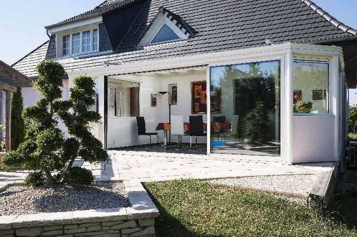 Salle-de-sejour-secondaire_5 veranda-blanc-toit-vitre-salle-a-manger