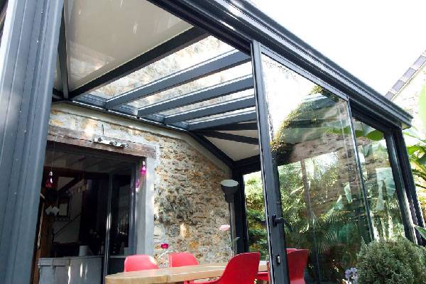 veranda-classique-salleamanger_750_2 veranda-toit-vitre-gris-anthracite-salle-a-manger