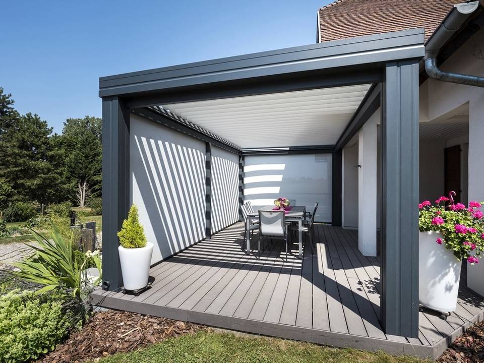 3emeimage_pergolafermeepardesstores pergola-lames-orientables-stores