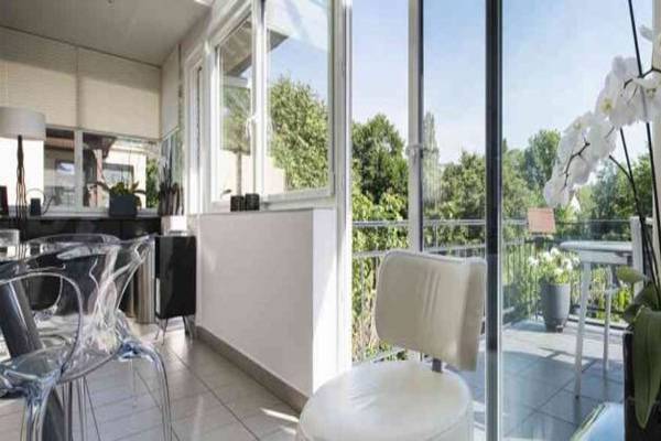 veranda-blanc-salle-a-manger