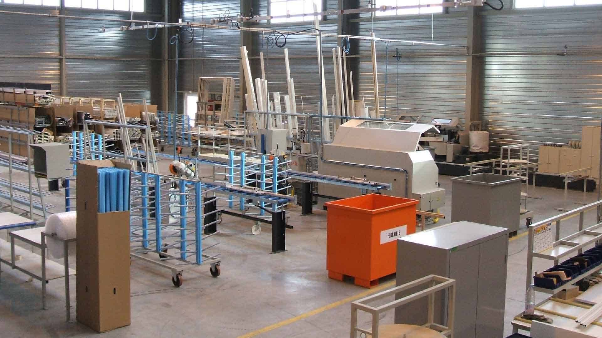 Usine_Verandier1 Installation industrielle de fabrication de pergolas modernes en aluminium