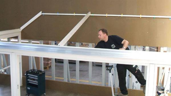 Usine_Verandier3 Installation d'une véranda en aluminium par un professionnel expérimenté