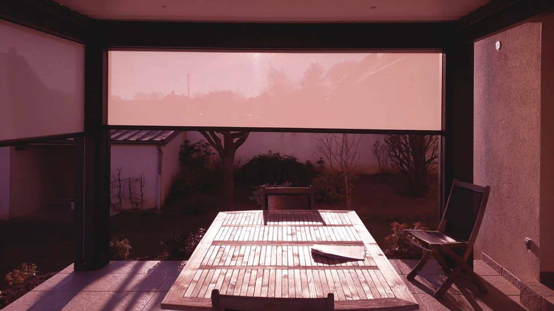 pergola-stores-terrasse-gris-anthracite