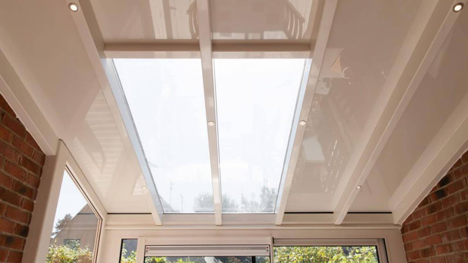 img1 veranda-leds-toit-blanc
