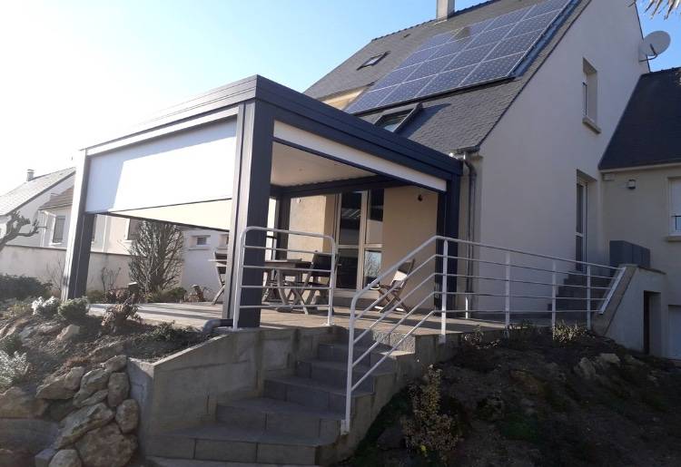 réalisation1 pergola-stores-terrasse-gris-anthracite