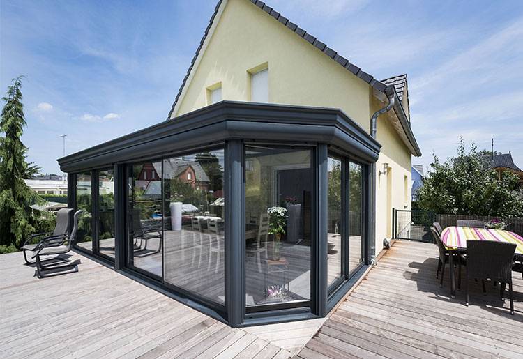 veranda-stores-toit-750-515-1 veranda-store-toit-le-verandier