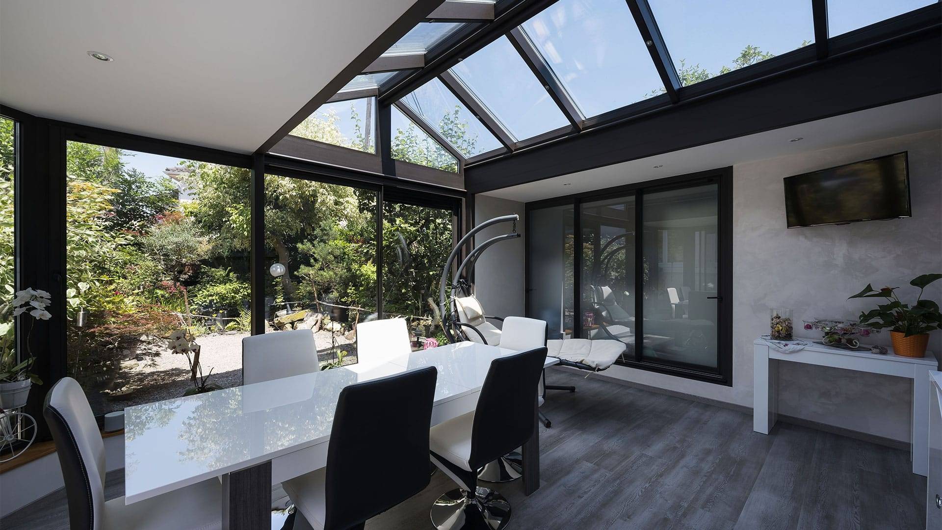 veranda-vitree-moderne-le-verandier