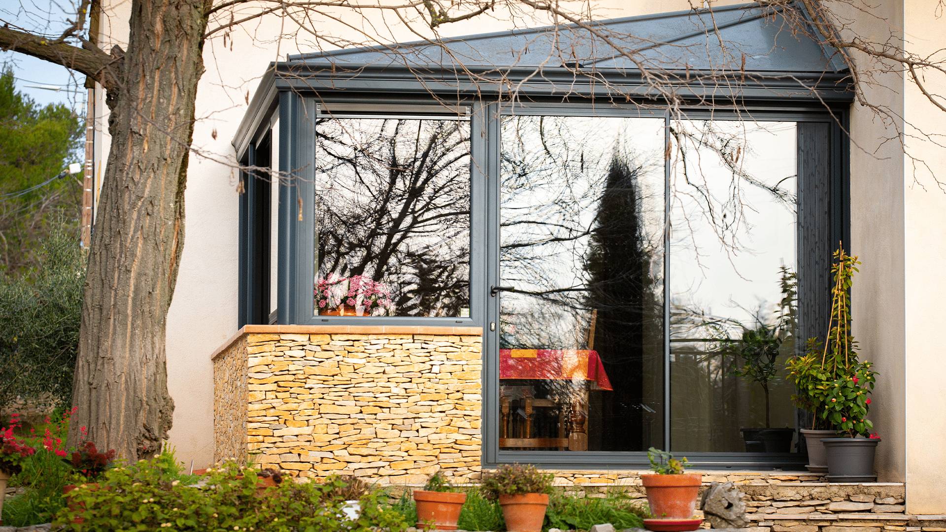 Vue de la véranda de l'extérieur