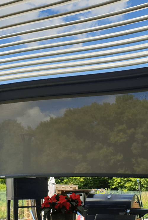 Toiture et stores de la pergola
