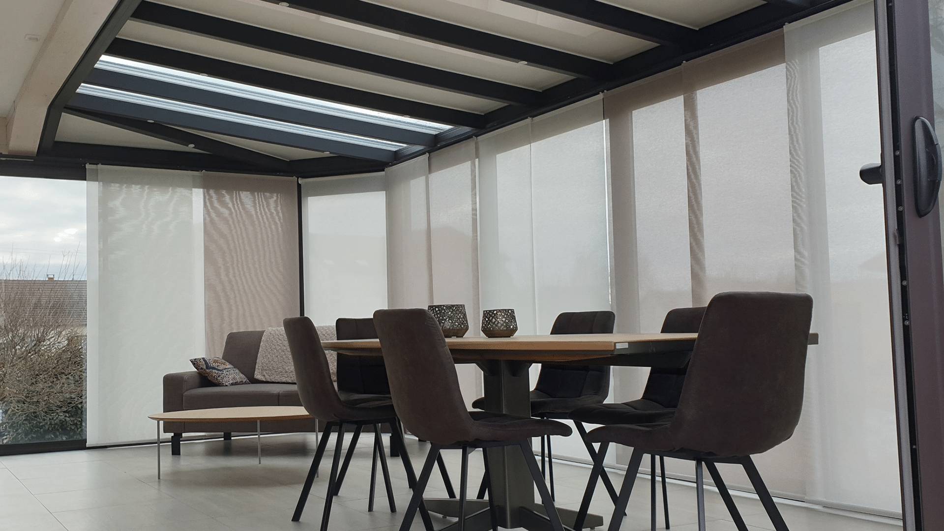 Véranda zoom toiture et vitres