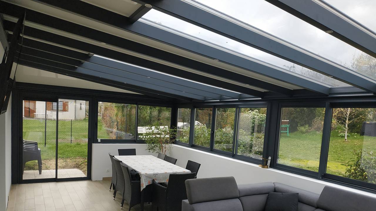 veranda-toiture-opaque-puit-de-lumiere-focus-toiture-fenetre véranda focus toiture et fenetr