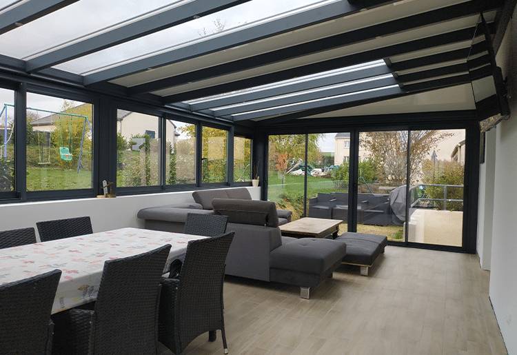 veranda-toiture-opaque-puit-de-lumiere-750-515-payage 2 Véranda toiture opaque intérieur