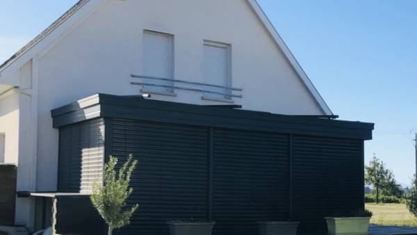 veranda-toiture vitree-5bso-12-spots-led Véranda vue extérieur