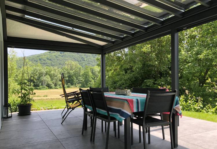 750-515-pergola-contemporain-toiture-vitrée-intérieur pergola contemporain