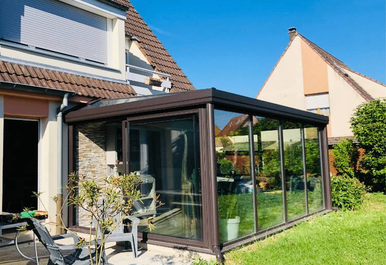 750-515-veranda-contemporain-exterieur-toiture-vitree Véranda style contemporain extérieur