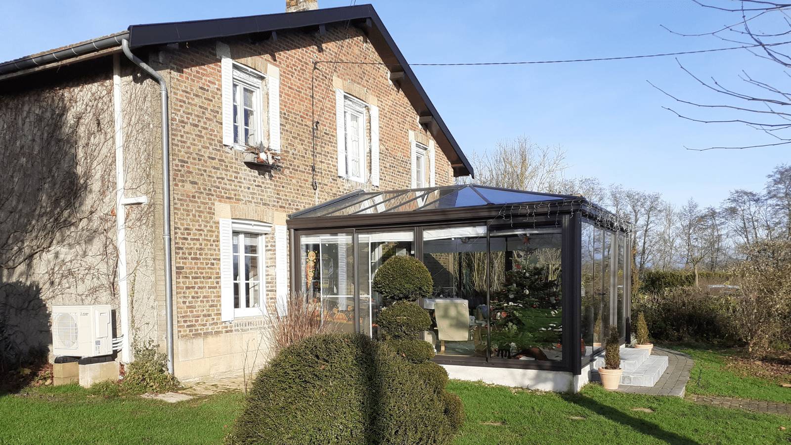 Limbourg - 1920-1080-11spots led-vitrage toiture-veranda-victorienne-exterieur Véranda victorienne extérieur