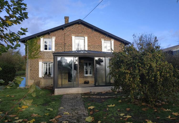 Limbourg - 750-515-11spots led-vitrage toiture-veranda-victorienne-BIS Veranda victorienne vue de face