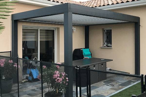 -600-400-finition-pure-line-exterieur Pergola pure line