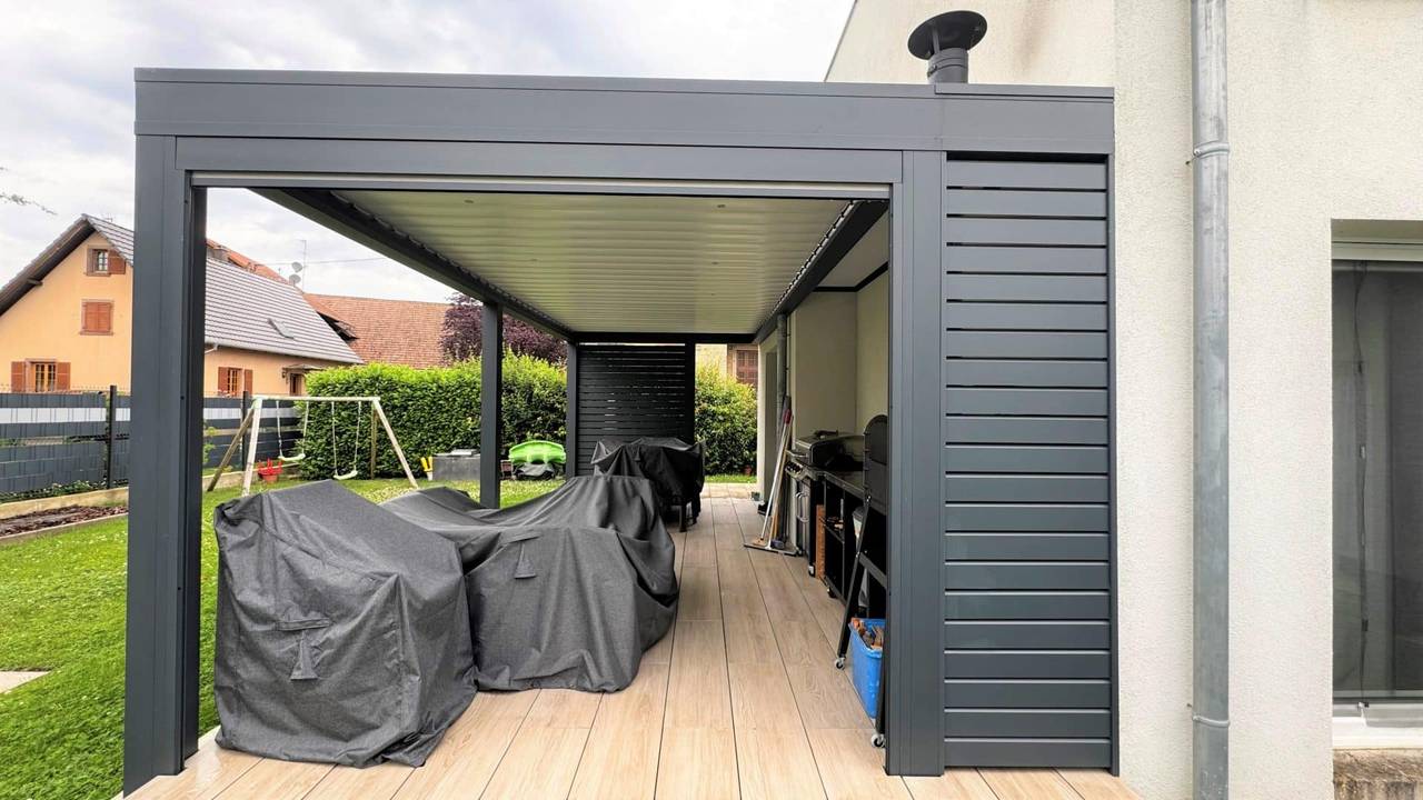 8 Pergola moderne en aluminium pour jardin avec mobilier protégé
